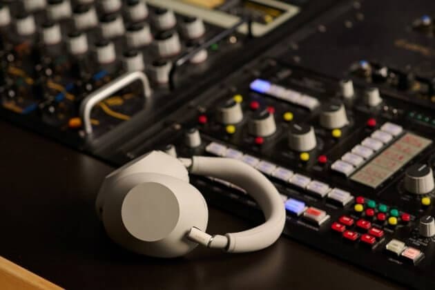 Sony WH-1000XM6 lifestyle view