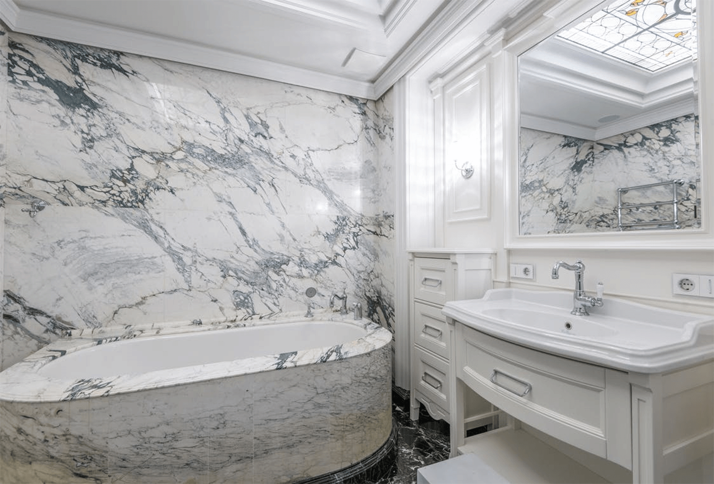 Best Bathroom Backsplash Ideas You Shouldn't Miss