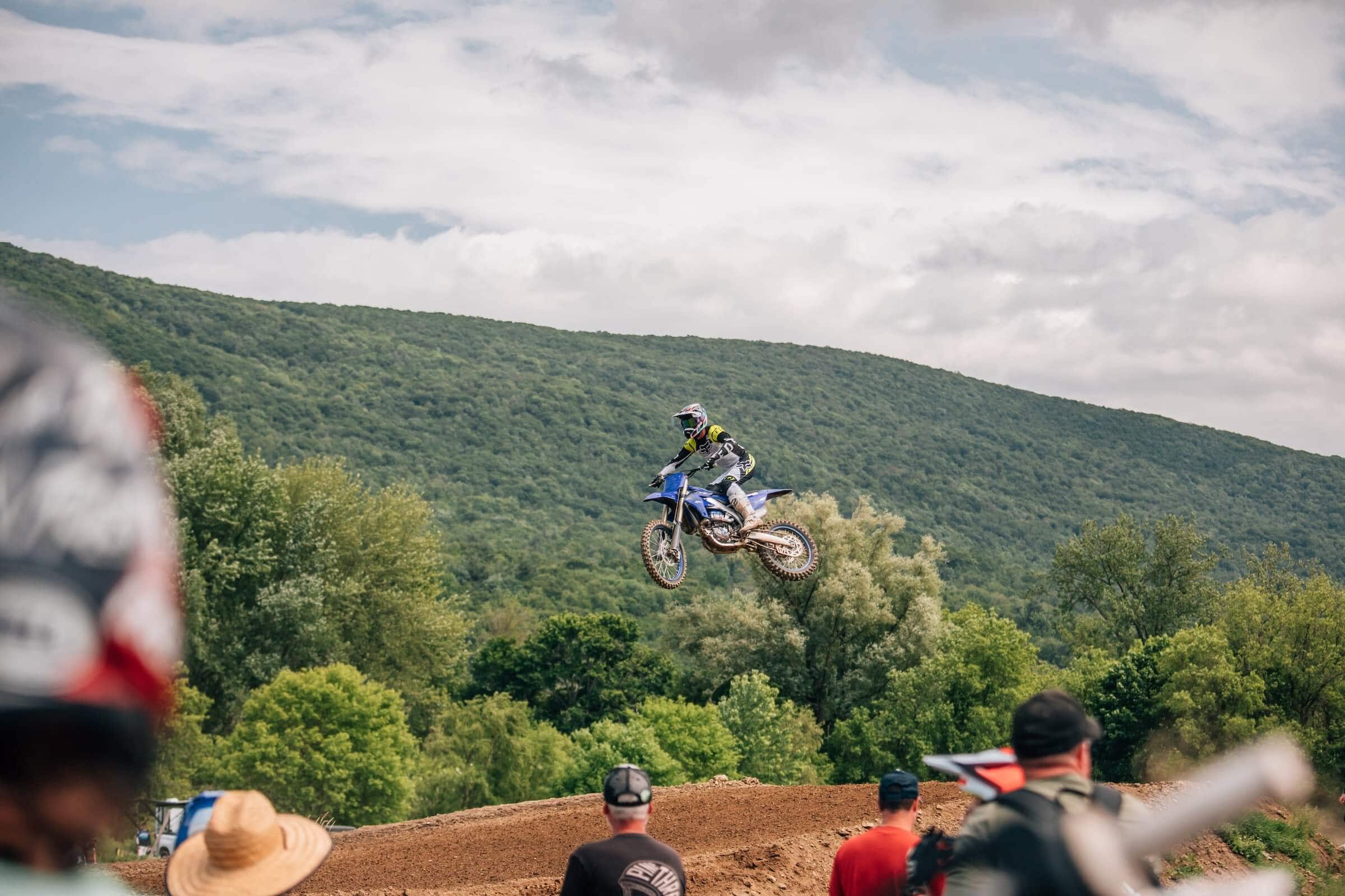 Mastering Big Jumps: A Practical Guide to Dirt Bike Jumping