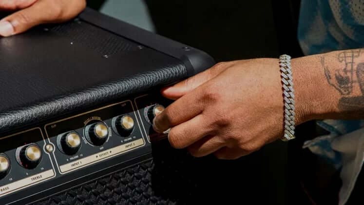 Marshall Bromley 750 emphasis on 360-degree sound