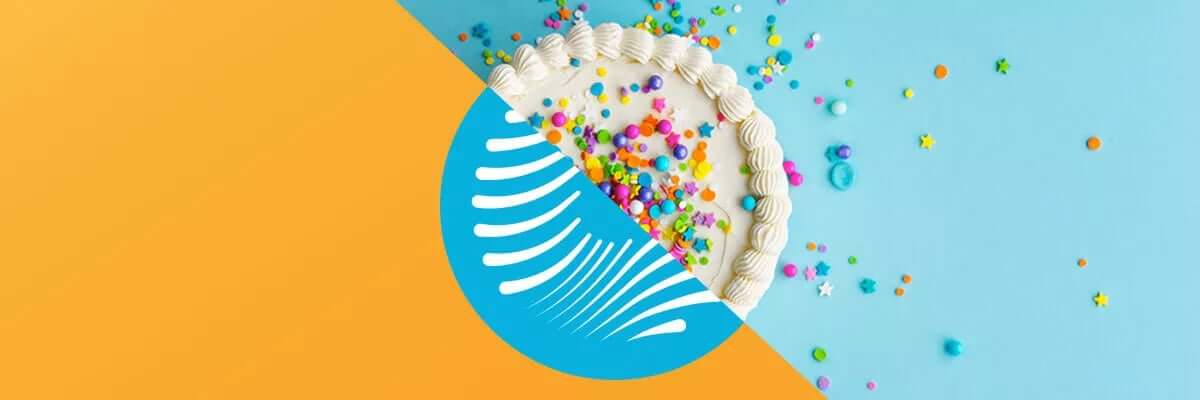 20 Years of iZotope Ozone - Ozone Logo and Birthday cake