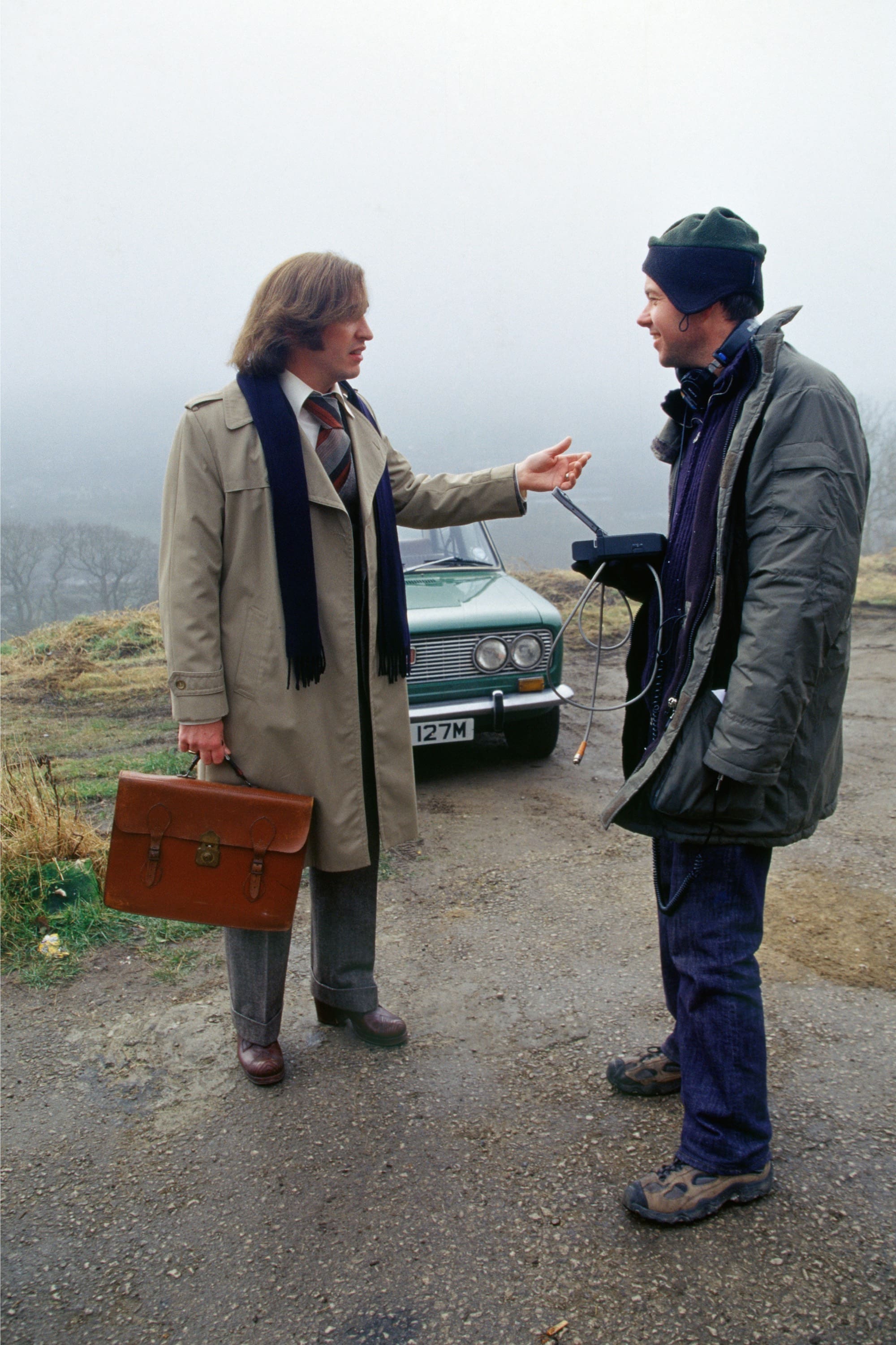 Steve Coogan and Michael Winterbottom on the set of 24 Hour Party People