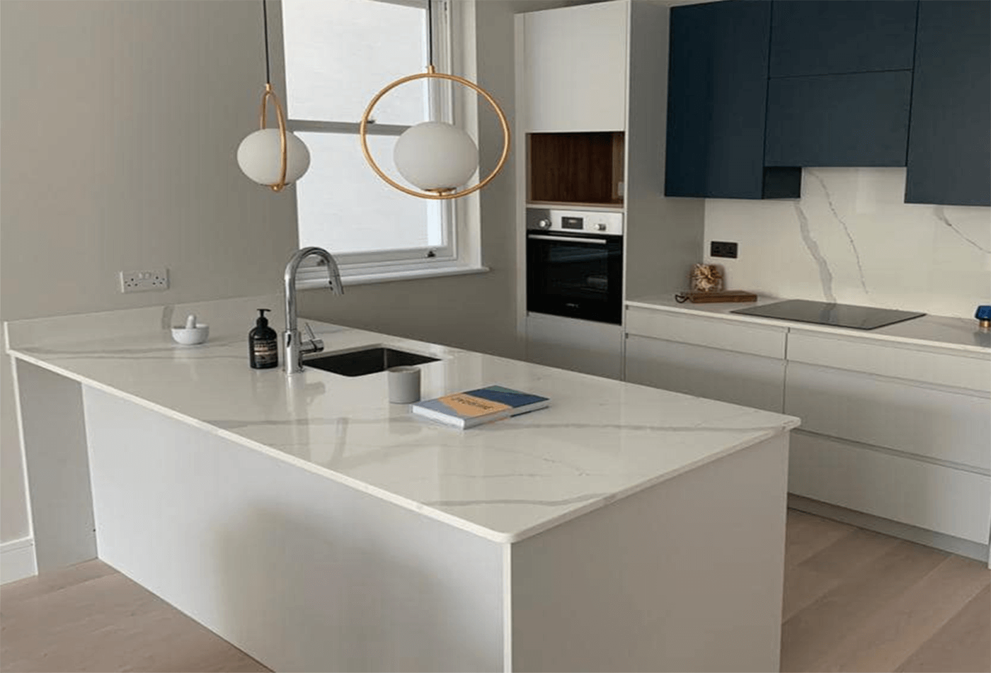 Michelangelo Quartz; All Time Slab For Luxurious Home