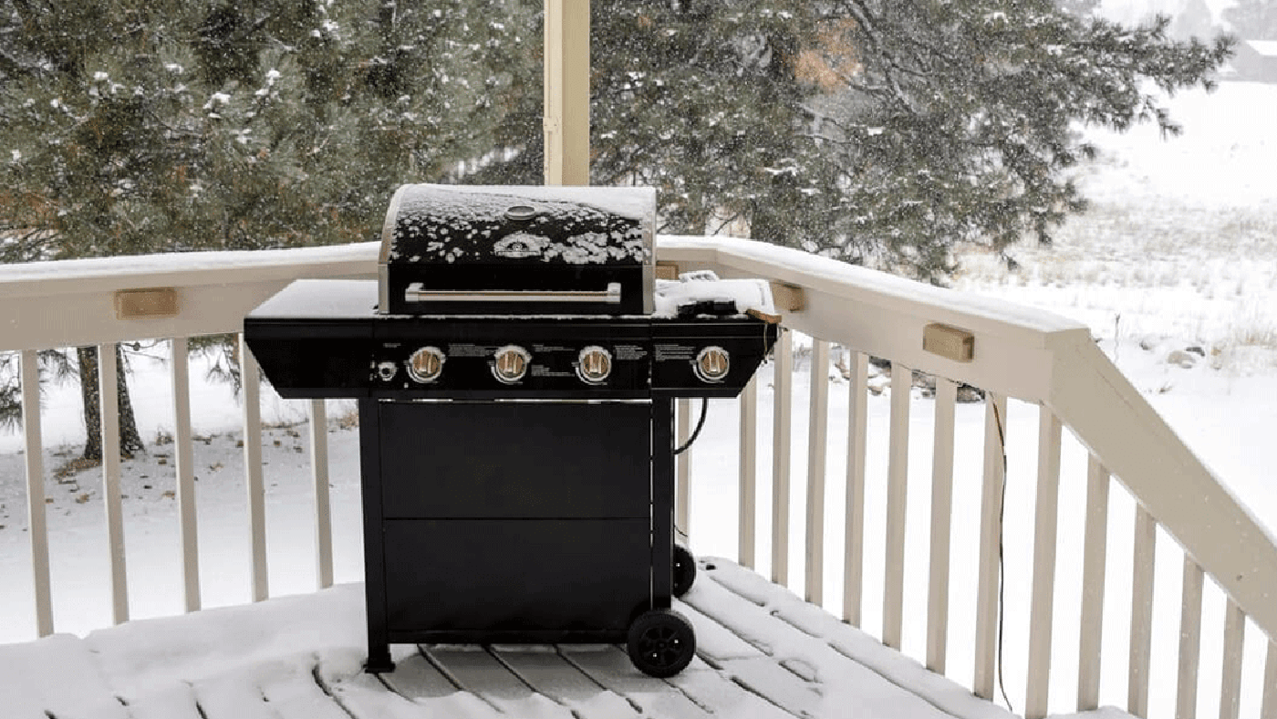 Preparing Your Outdoor Equipment for the Cold - Storage Star