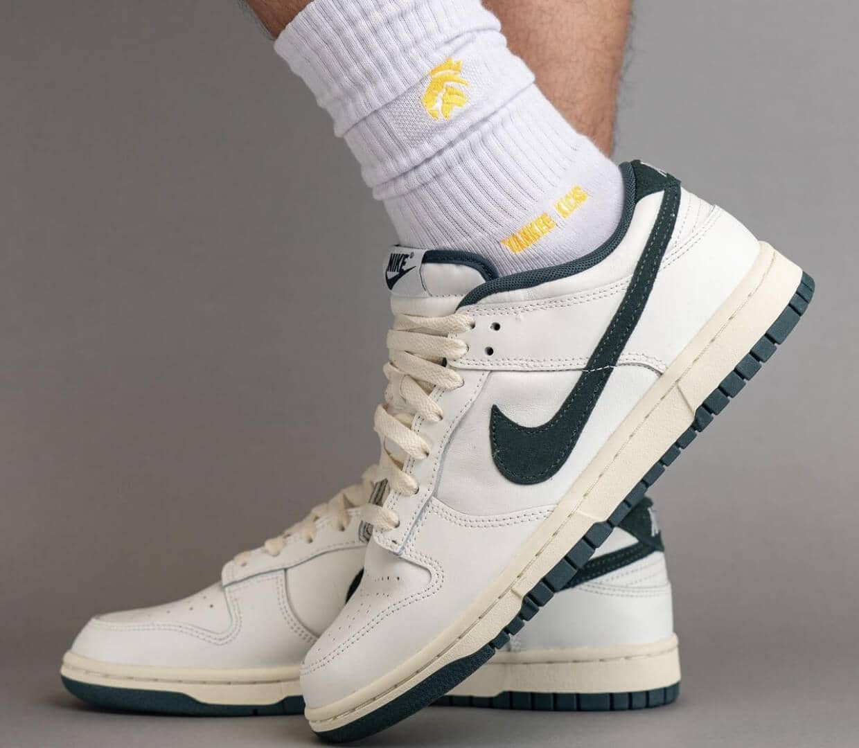 NIKE DUNK LOW “ATHLETIC DEPARTMENT”