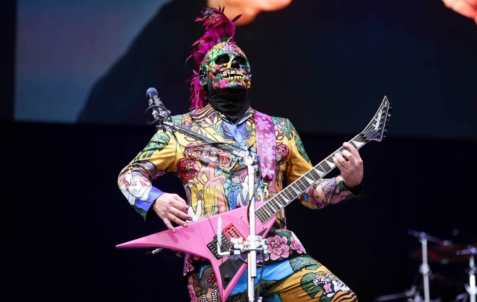 Wes Borland of Limp Bizkit performing live