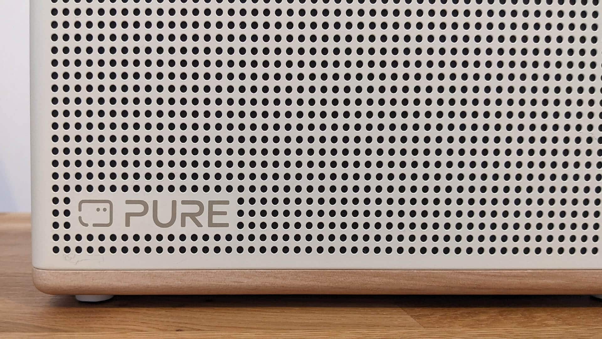 Pure Classic Aura: elegant portable speaker