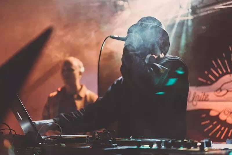8 Killer Reference Mixes for Hip-Hop