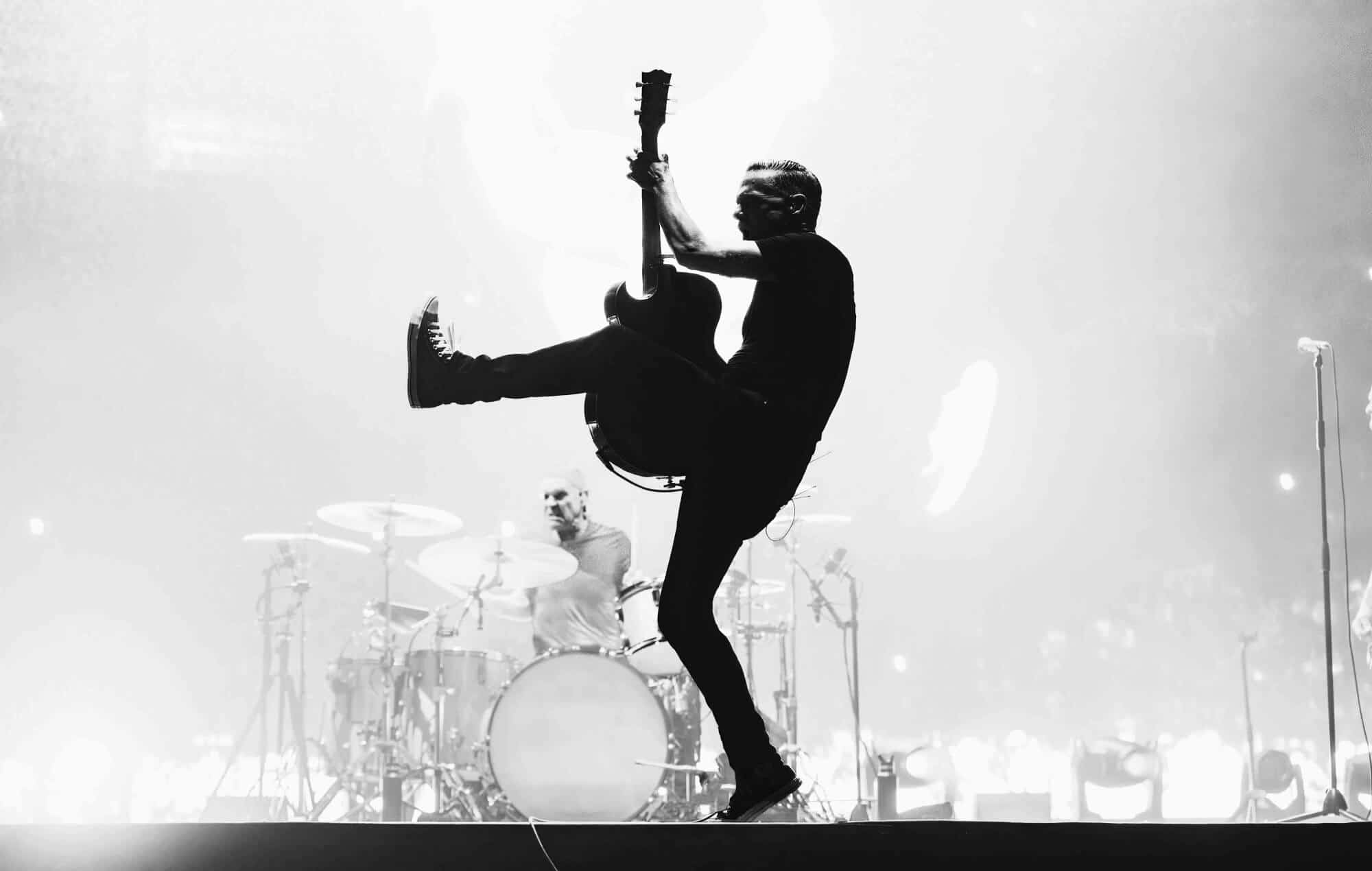Bryan Adams 2025 tour photo