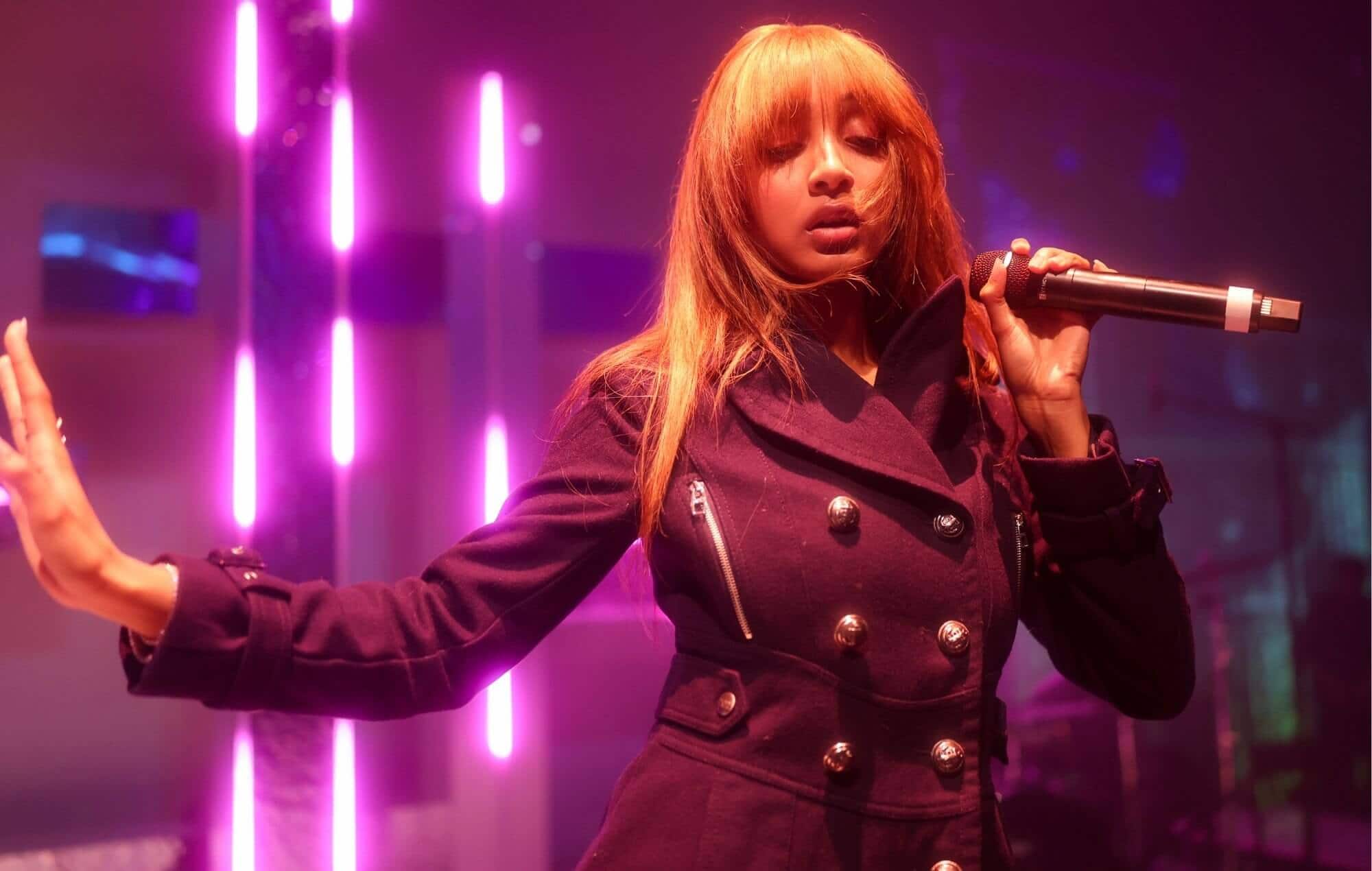 PinkPantheress performs in 2026
