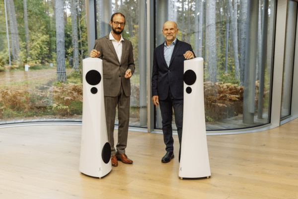 ÖÖD and Estelon Celebrate Arvo Pärt’s 90th Birthday with Iconic Design at Carnegie Hall