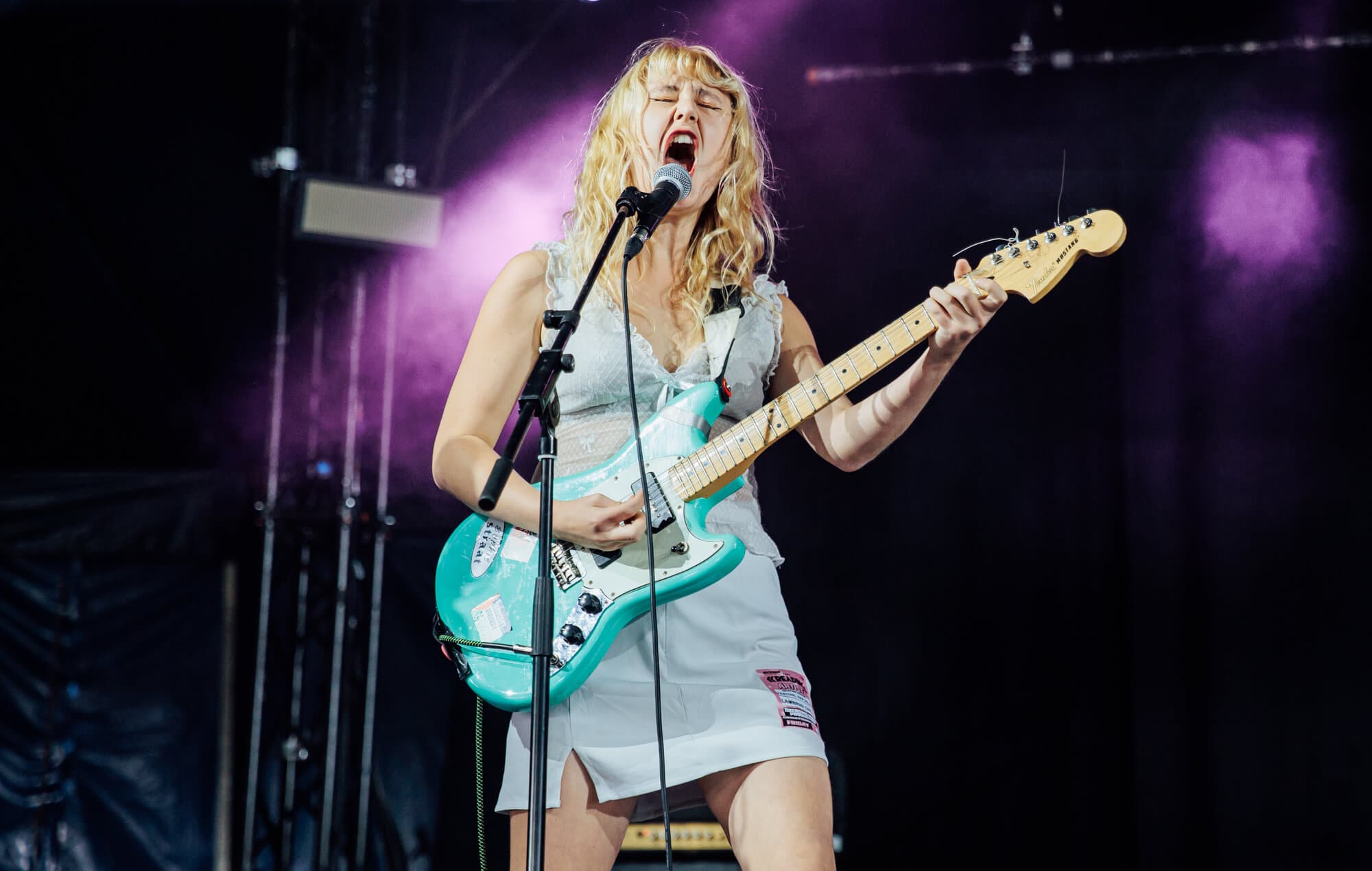Lambrini Girls Reschedule North American Tour and Withdraw from Coachella After Phoebe Lunny’s Neck Fracture and Brain Injury