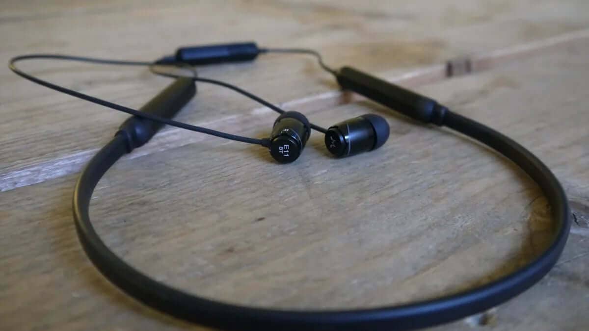 SoundMAGIC E11BT Neckband