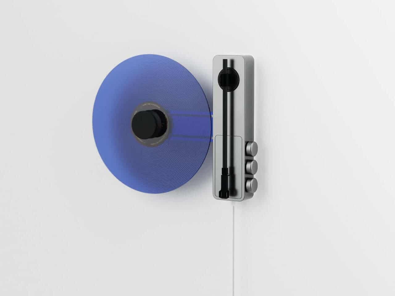 Side view of vertical player