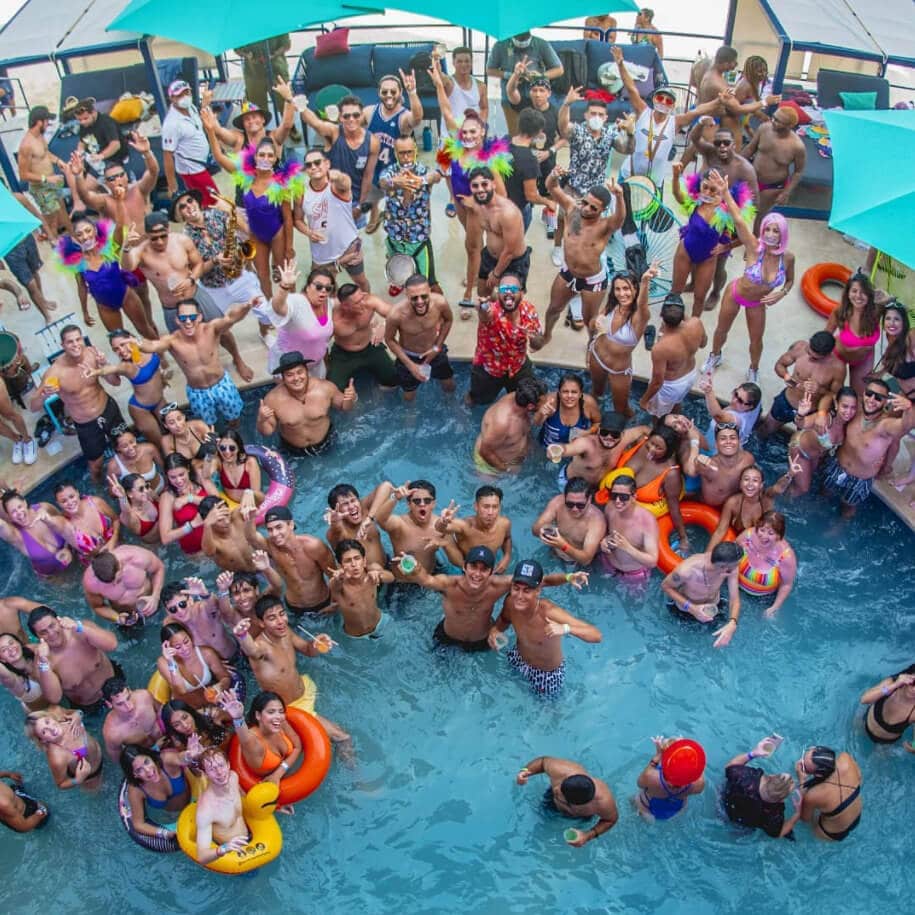 Check Out Cancun's Hottest Beach Clubs!