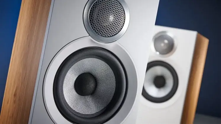 Bowers & Wilkins 607 S3
