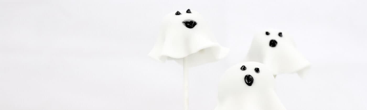 Spooky cake pops
