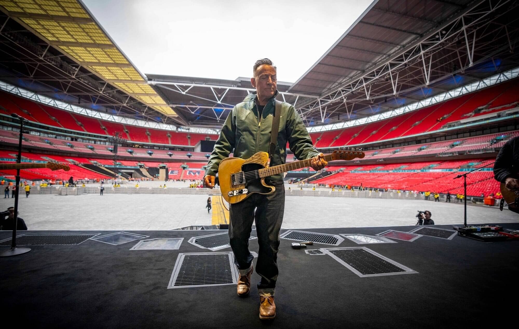 Bruce Springsteen Urges Donald Trump's Impeachment, Calls Him “Trash Heap of History”