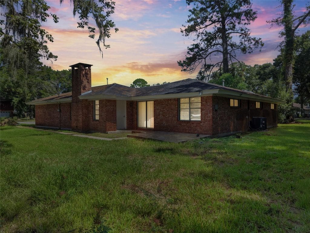 Homes for sale in Sweeny TX - 1102 Avenue C exterior and spacious lot
