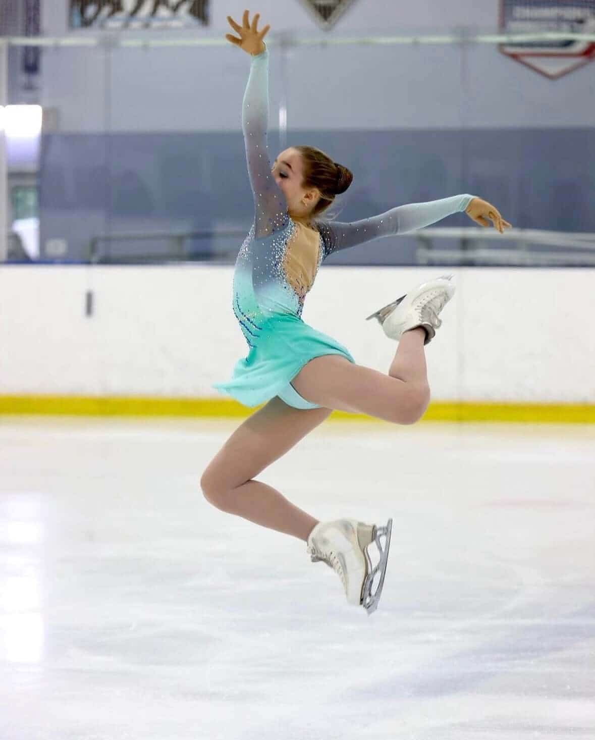 Cold Hands While Figure Skating? My Warm Hands Solution | Toasty Touch Review