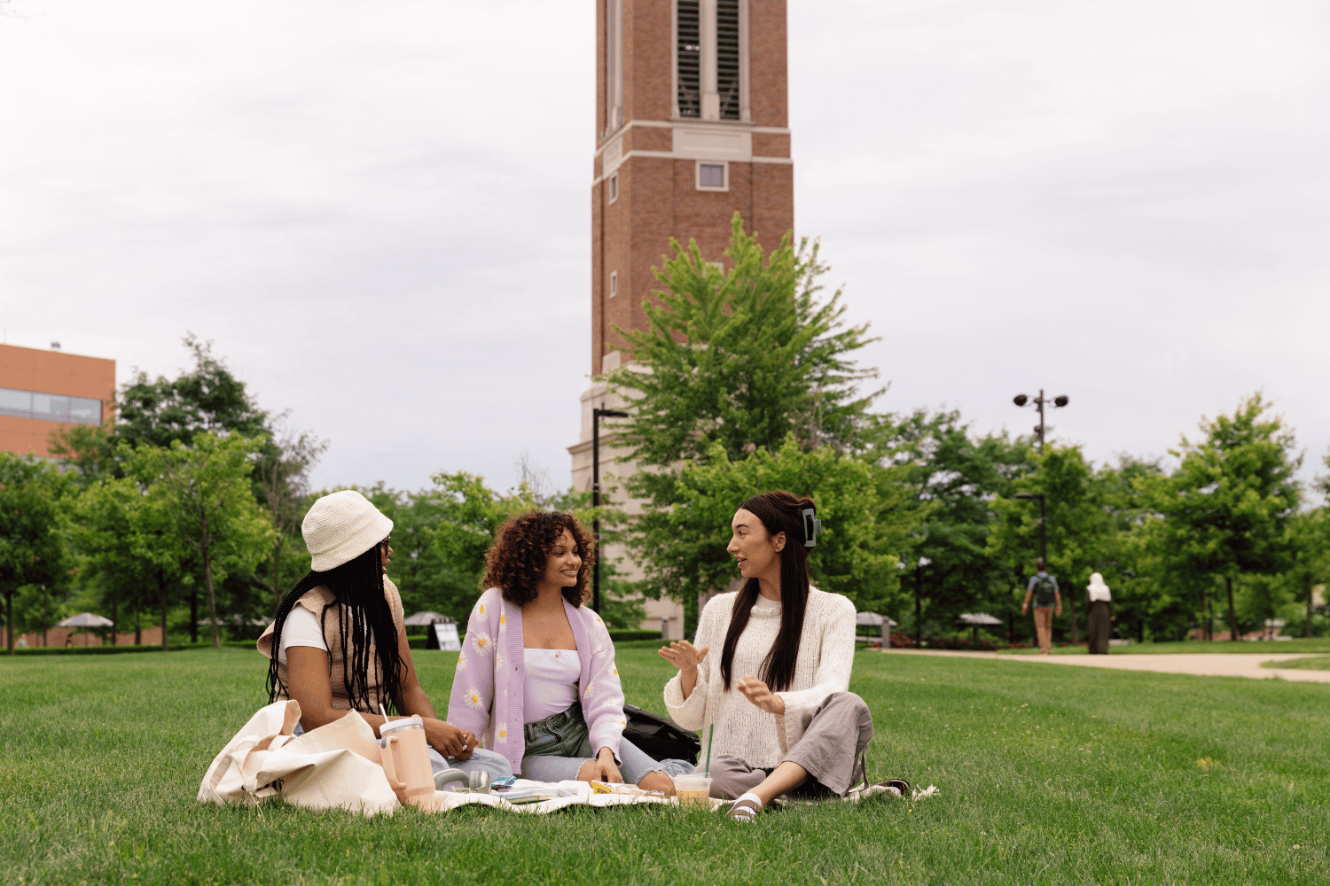 How to Save Money on Summer College Courses (2026 Guide)