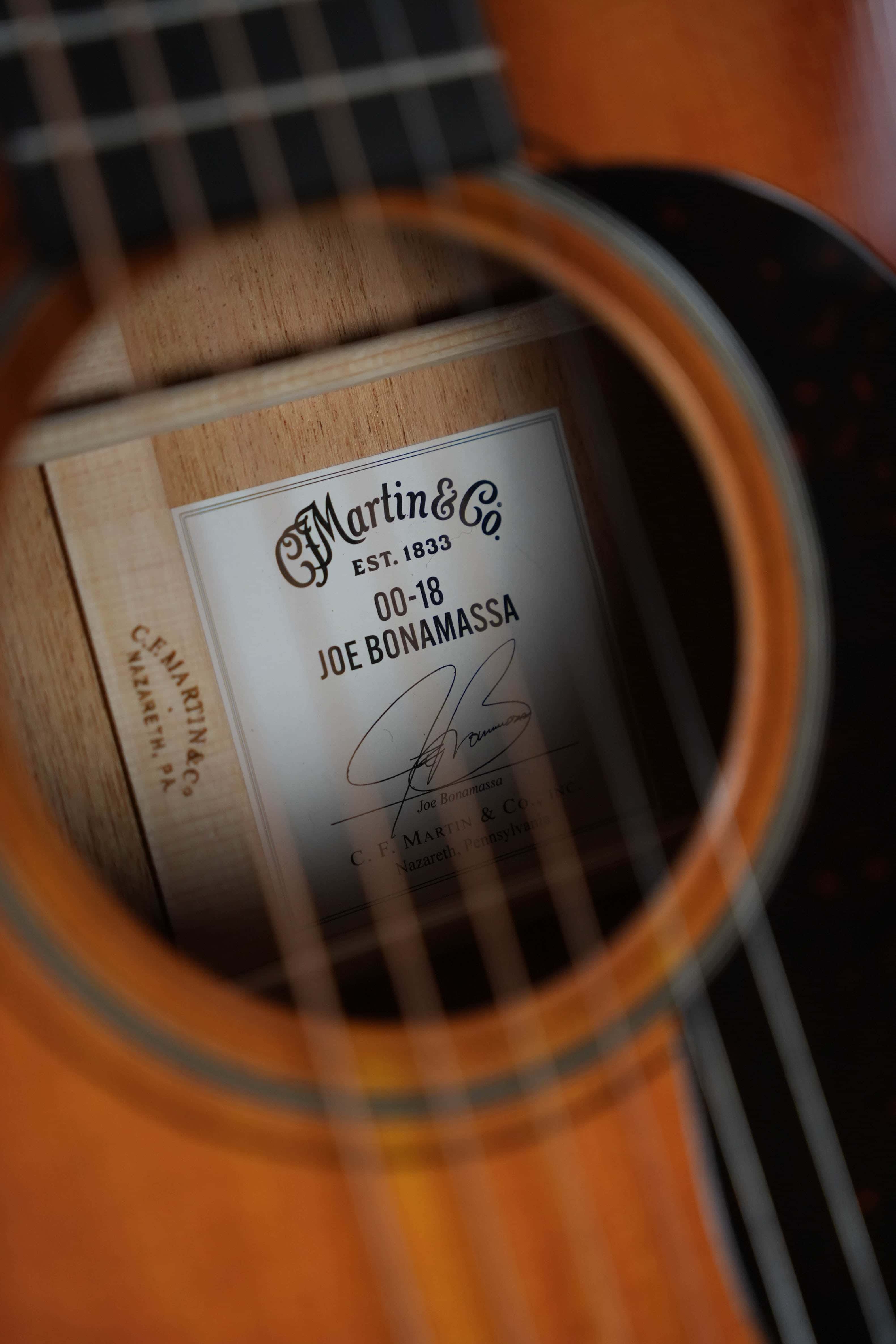 Joe Bonamassa signature label inside the Martin 00-18 soundhole
