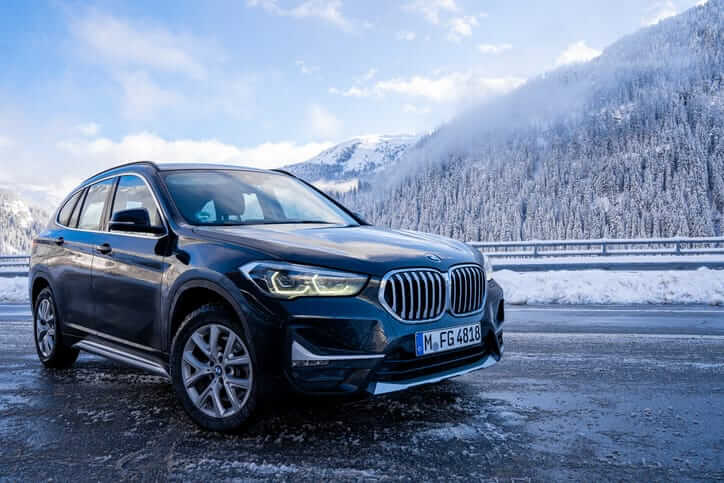 Conquering the Concrete Jungle: City Cars with Top-Notch Parking Assist Features