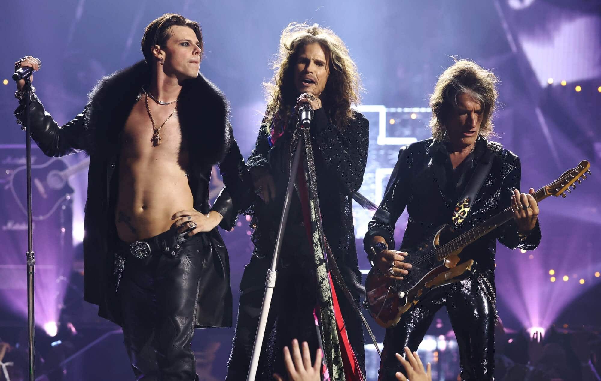 Yungblud and Aerosmith performing together at MTV VMAs 2025