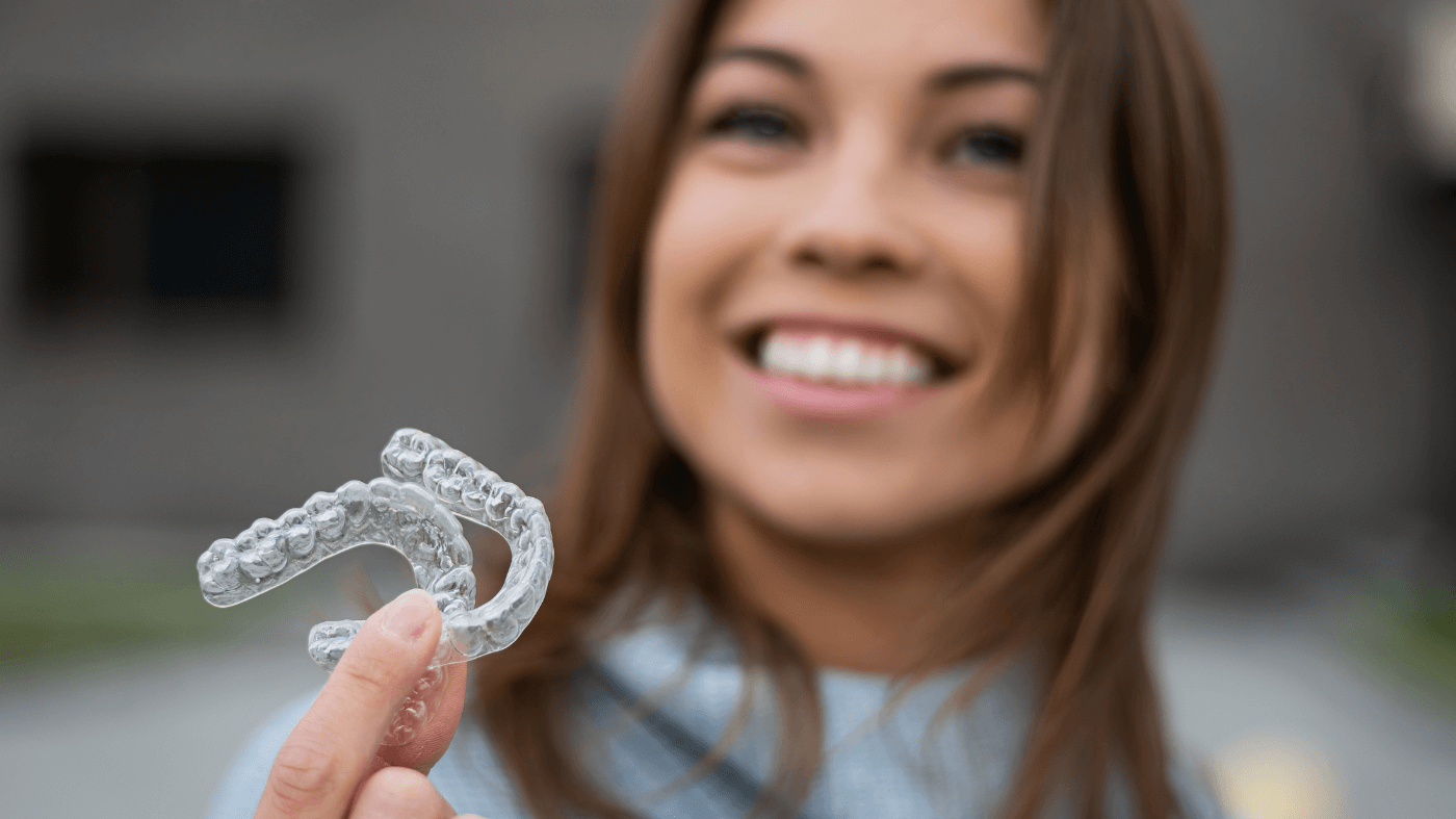Coffee and Retainers: Maintain Oral Hygiene and Protect Your Teeth