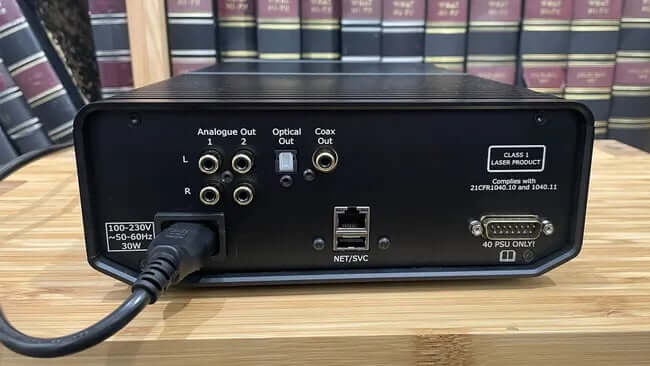 Cyrus 40 CD minimalistic and functional design