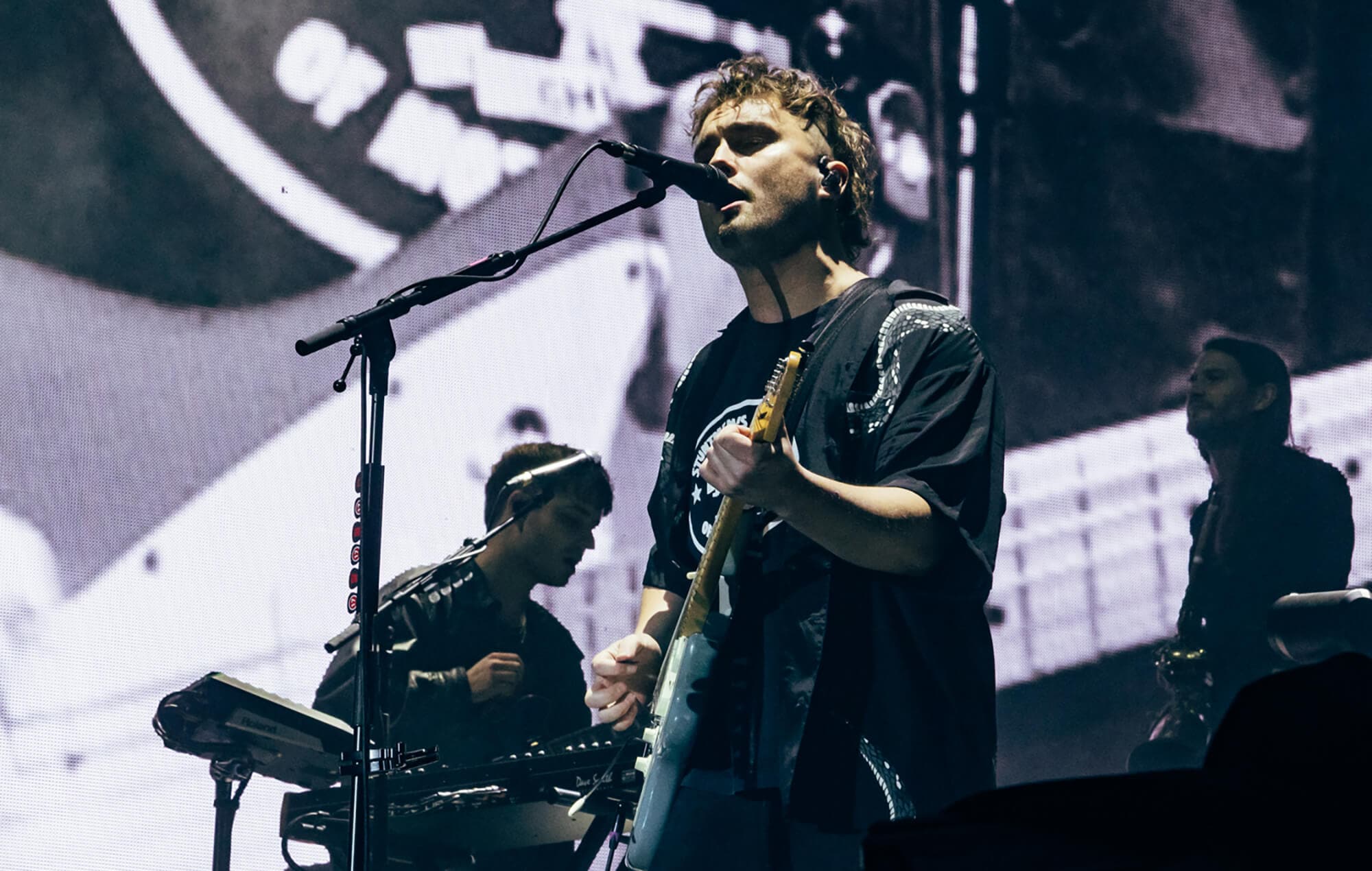 Sam Fender Raises £50,000 for Youth Music Charity on ‘People Watching’ Tour