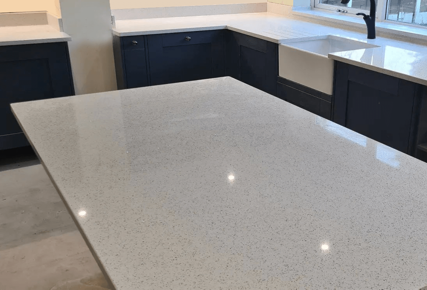 White Mirror Quartz; Style with any Cabinets at Your Kitchen