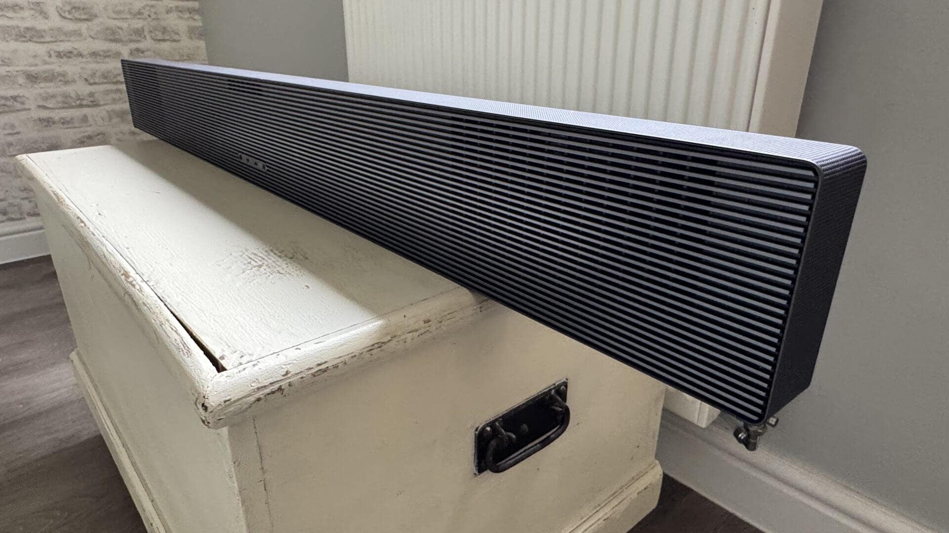 Compact wireless subwoofer with smooth rounded edges