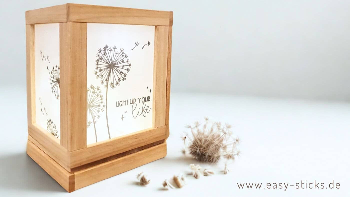 Laterne mit Transparentpapier basteln – DIY mit Easy-Sticks