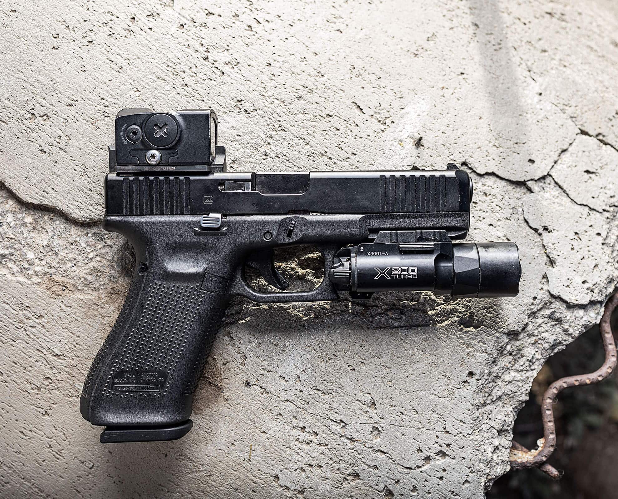 SUREFIRE X300T - High-Candela Performance for Your Handgun