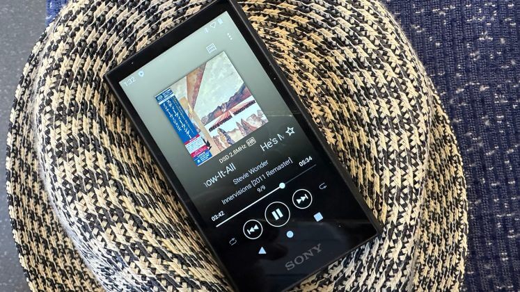 Sony NW-A306 playing Stevie Wonder