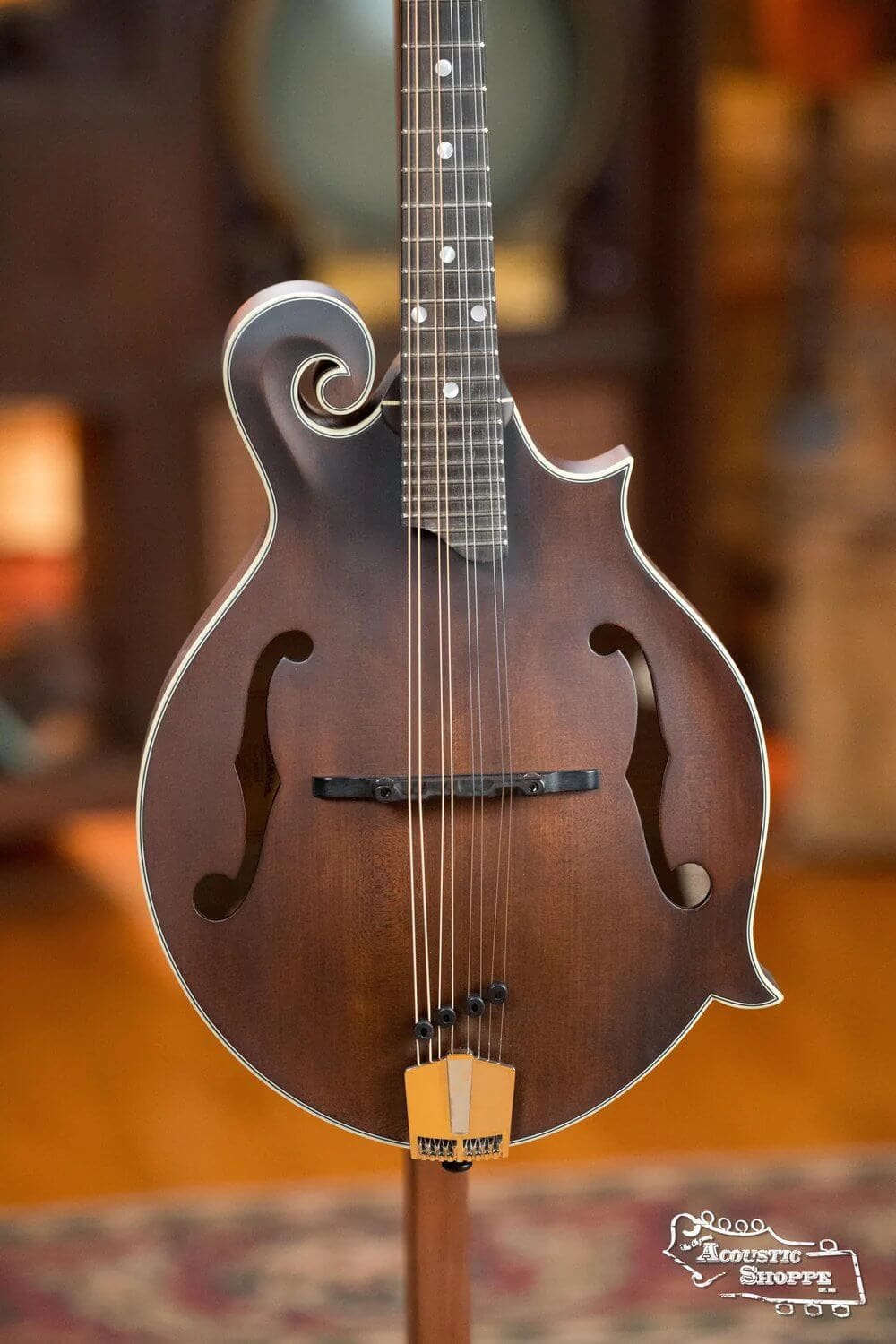 F-style mandolin front profile of Eastman MD315 F-Style Hand-Carved Mandolin