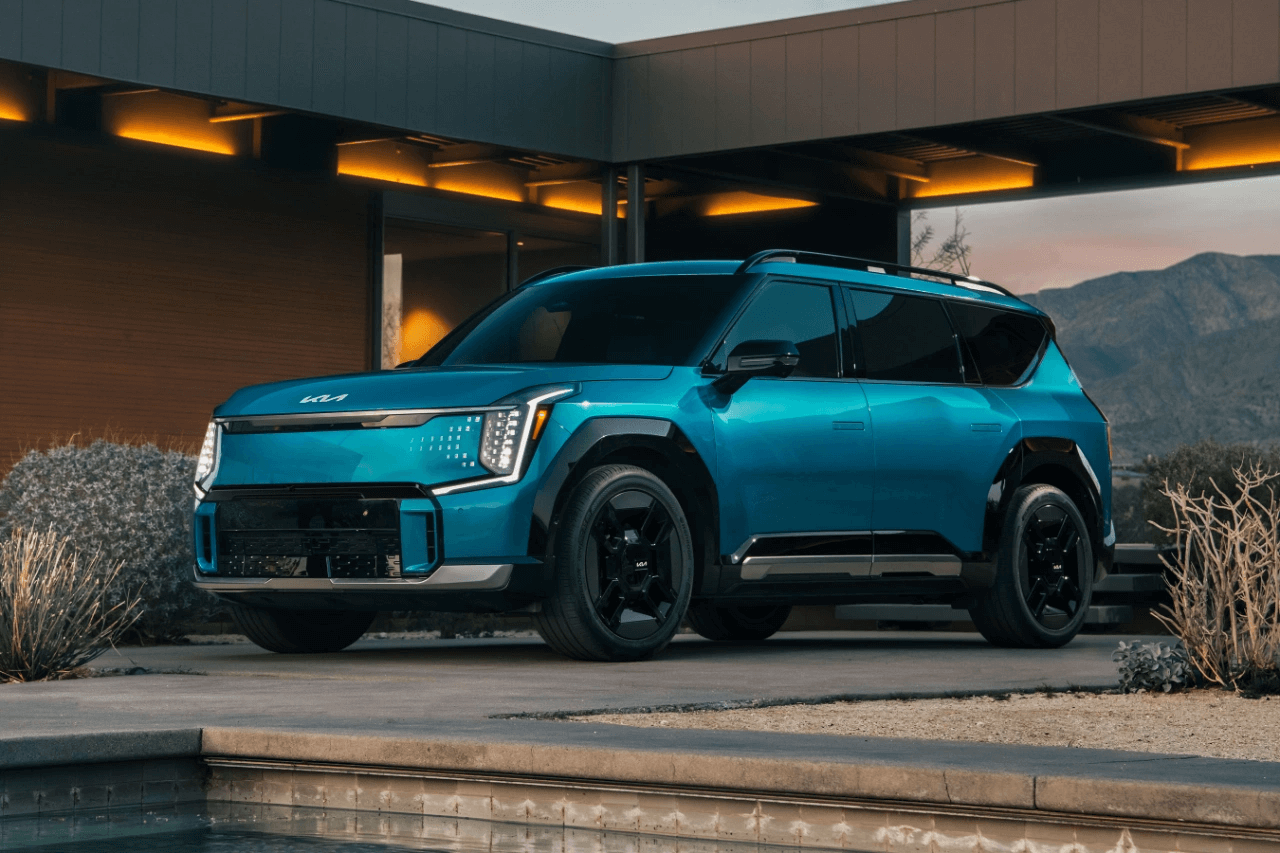 The KIA EV9: A Bold Electric Beast Enters the Arena