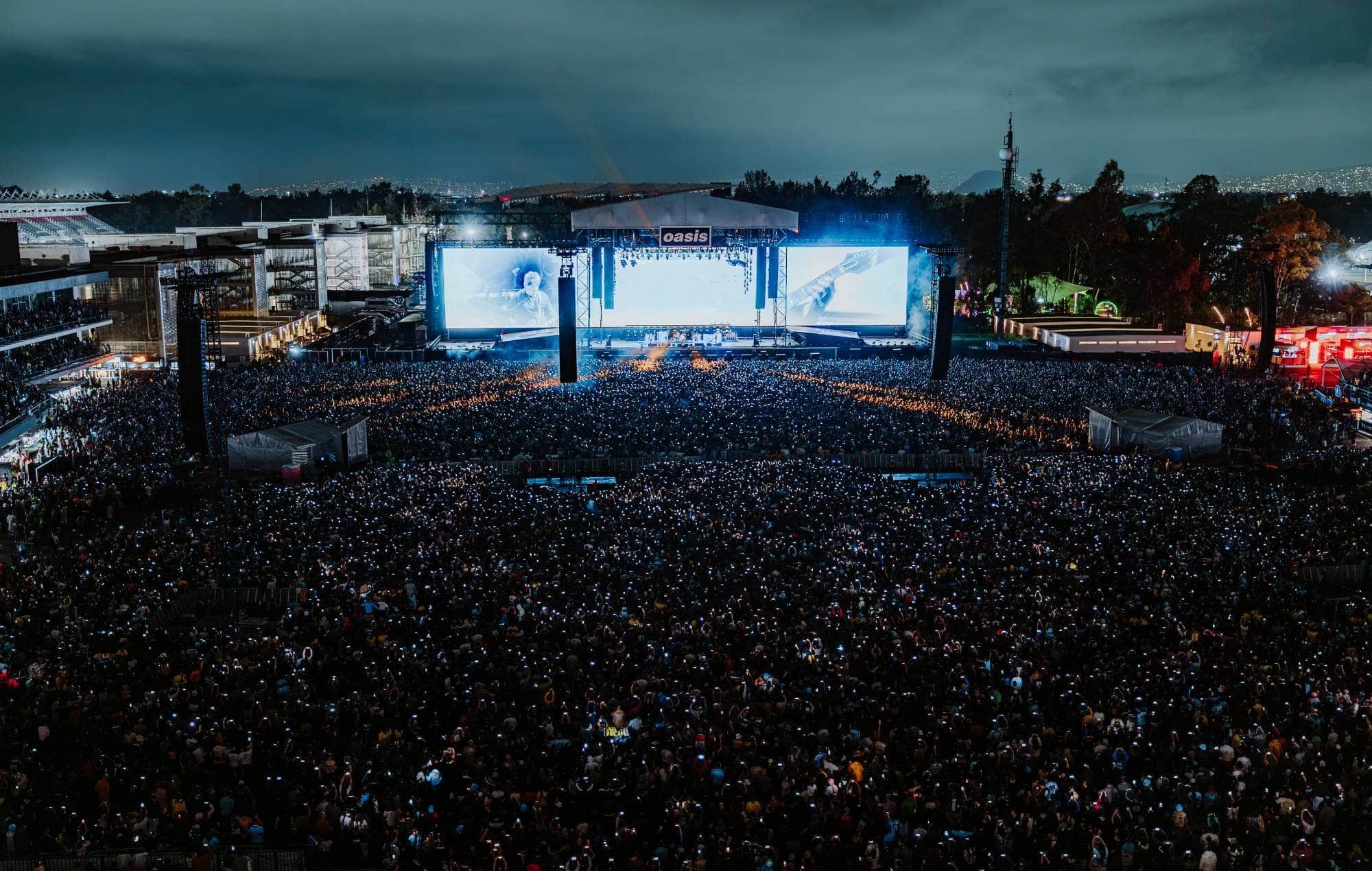 Oasis Leads 65,000 Fans in The Poznan as Liam Wears Sombrero in Mexico City Live ’25 Reunion