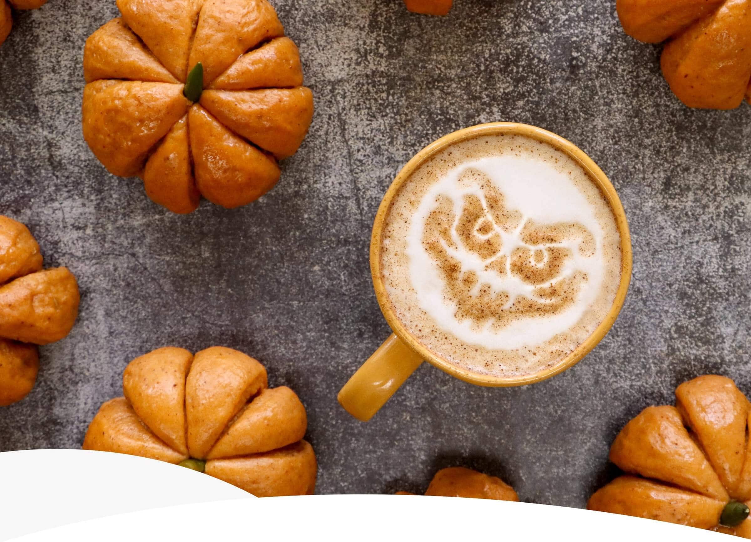 HALLOWEEN DOGTAILS: SPOOKY SIPS FOR YOUR PUP