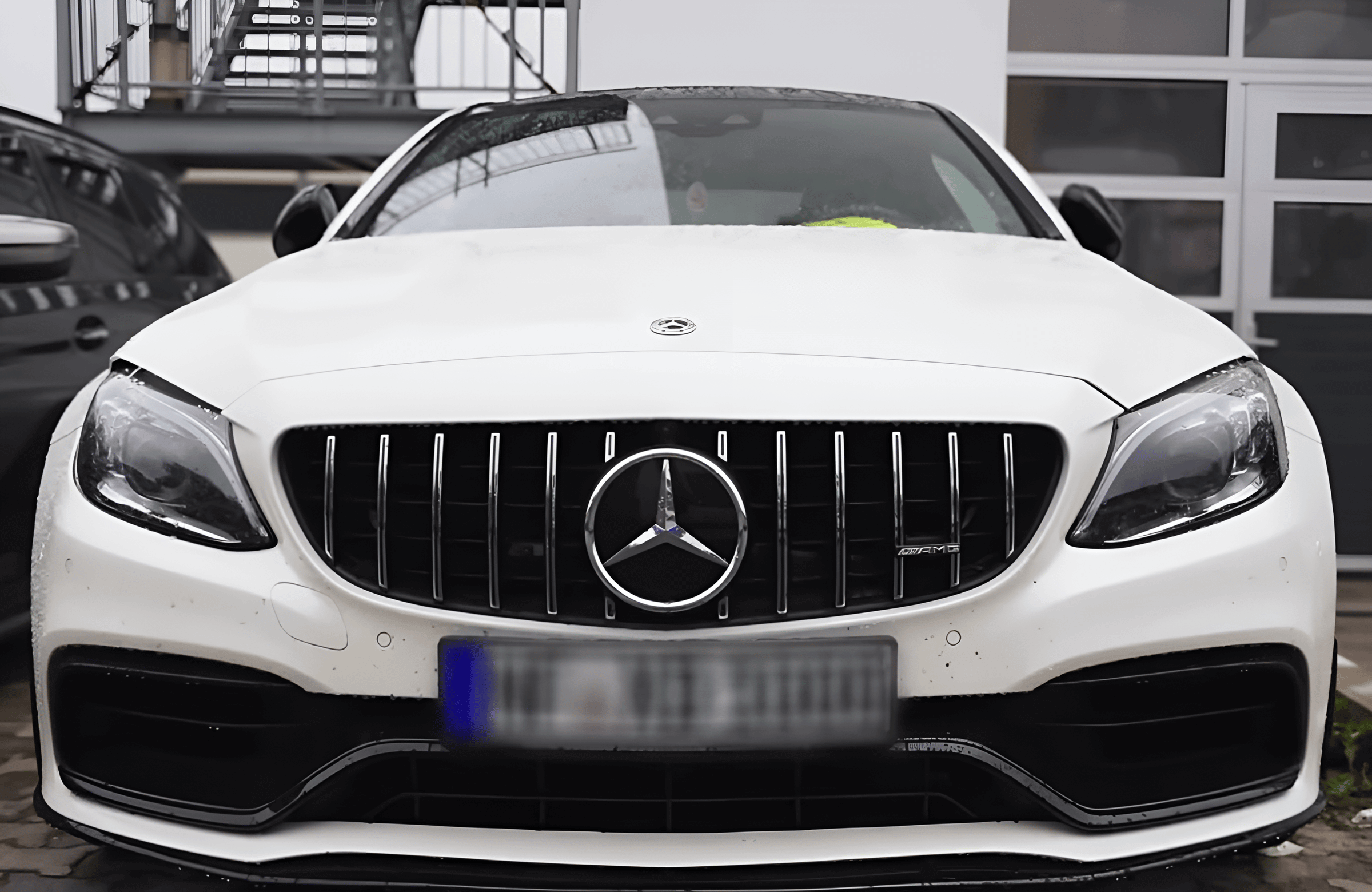 Mercedes V8 von vorn
