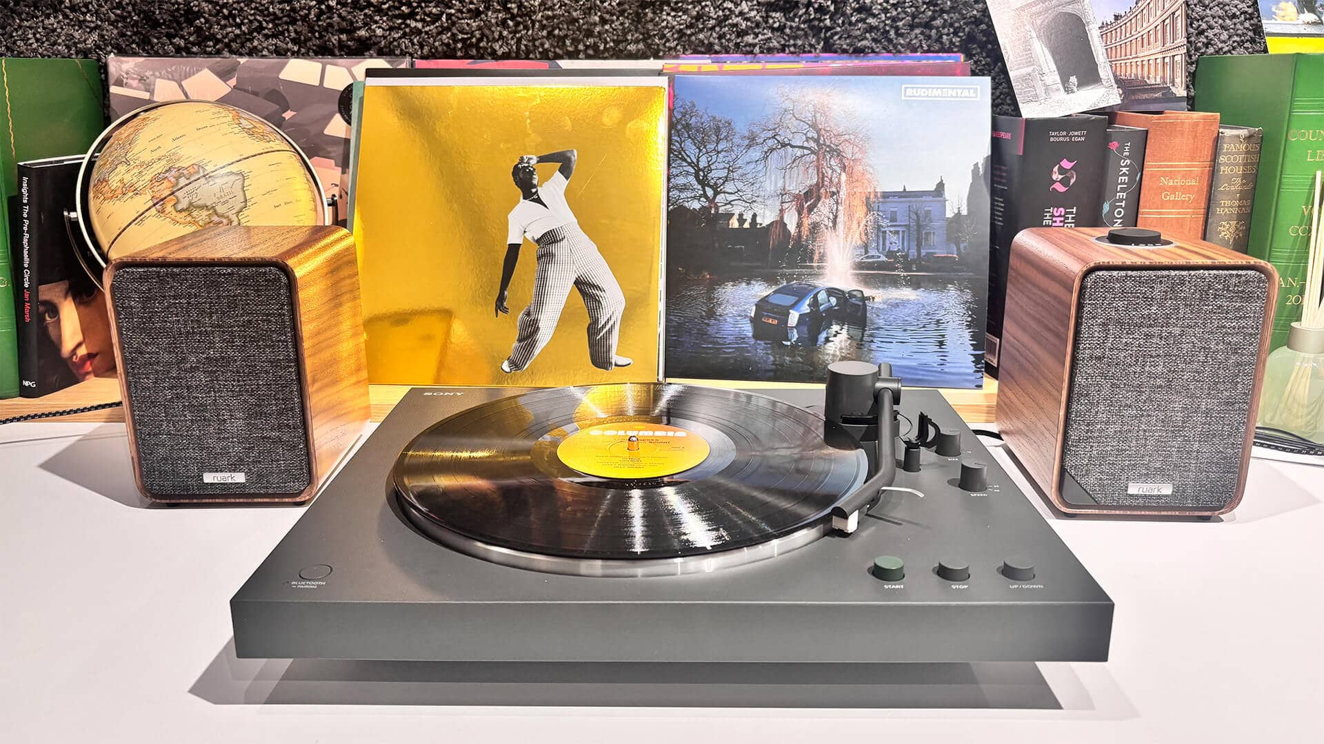 Sony PS-LX3BT playing an album with vivid expression