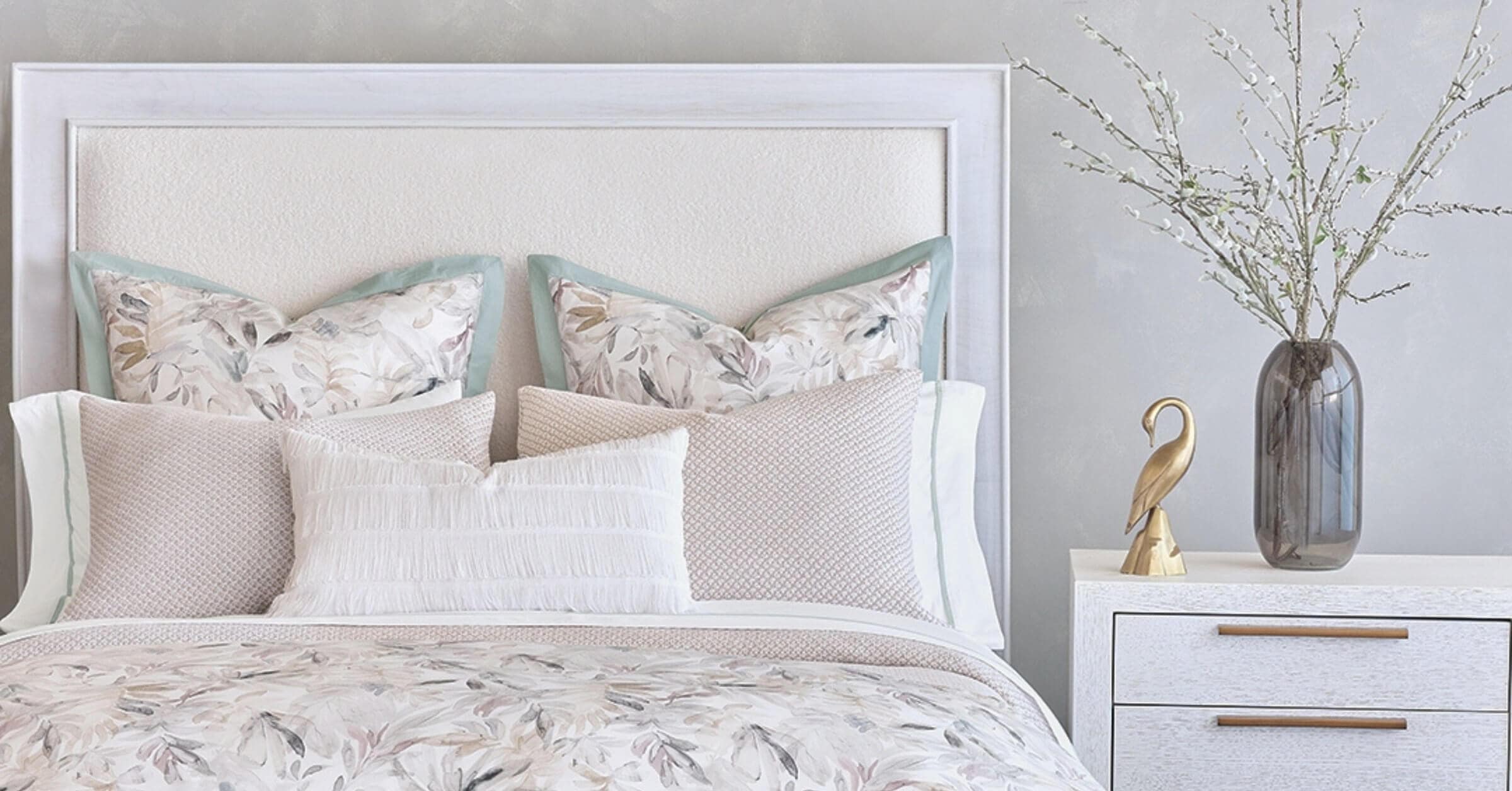 How To Style Your Guest Bedroom Like a Pro