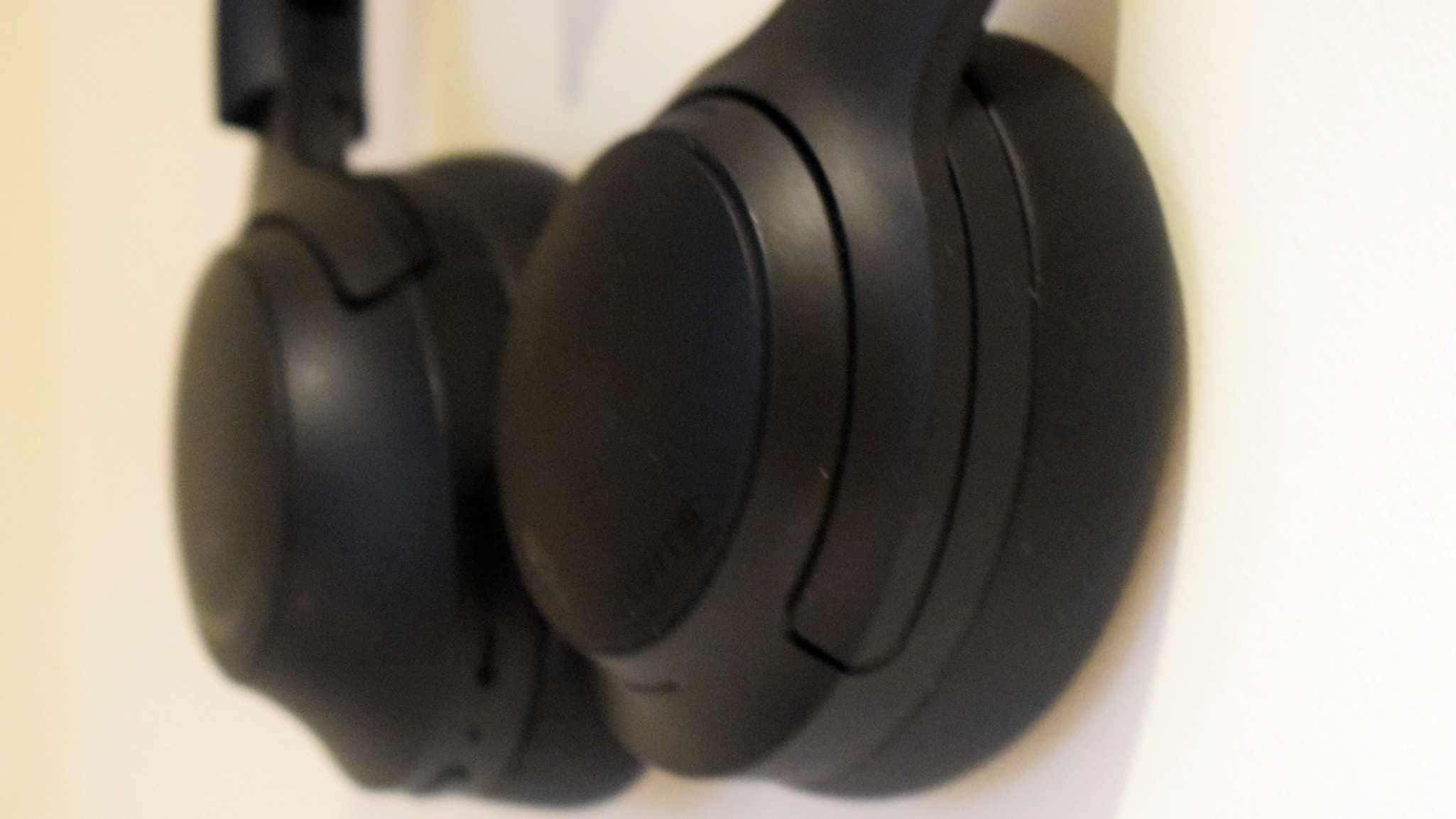 Soundpeats Cove Pro headphones: budget-friendly model