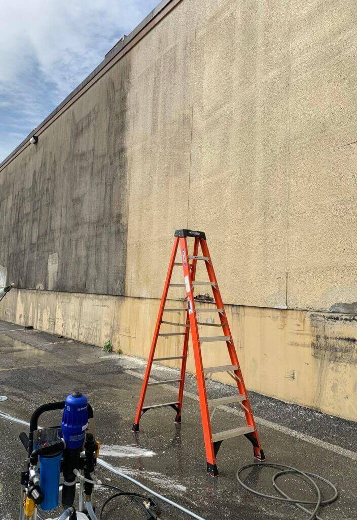 Before and after results of commercial exterior cleaning project