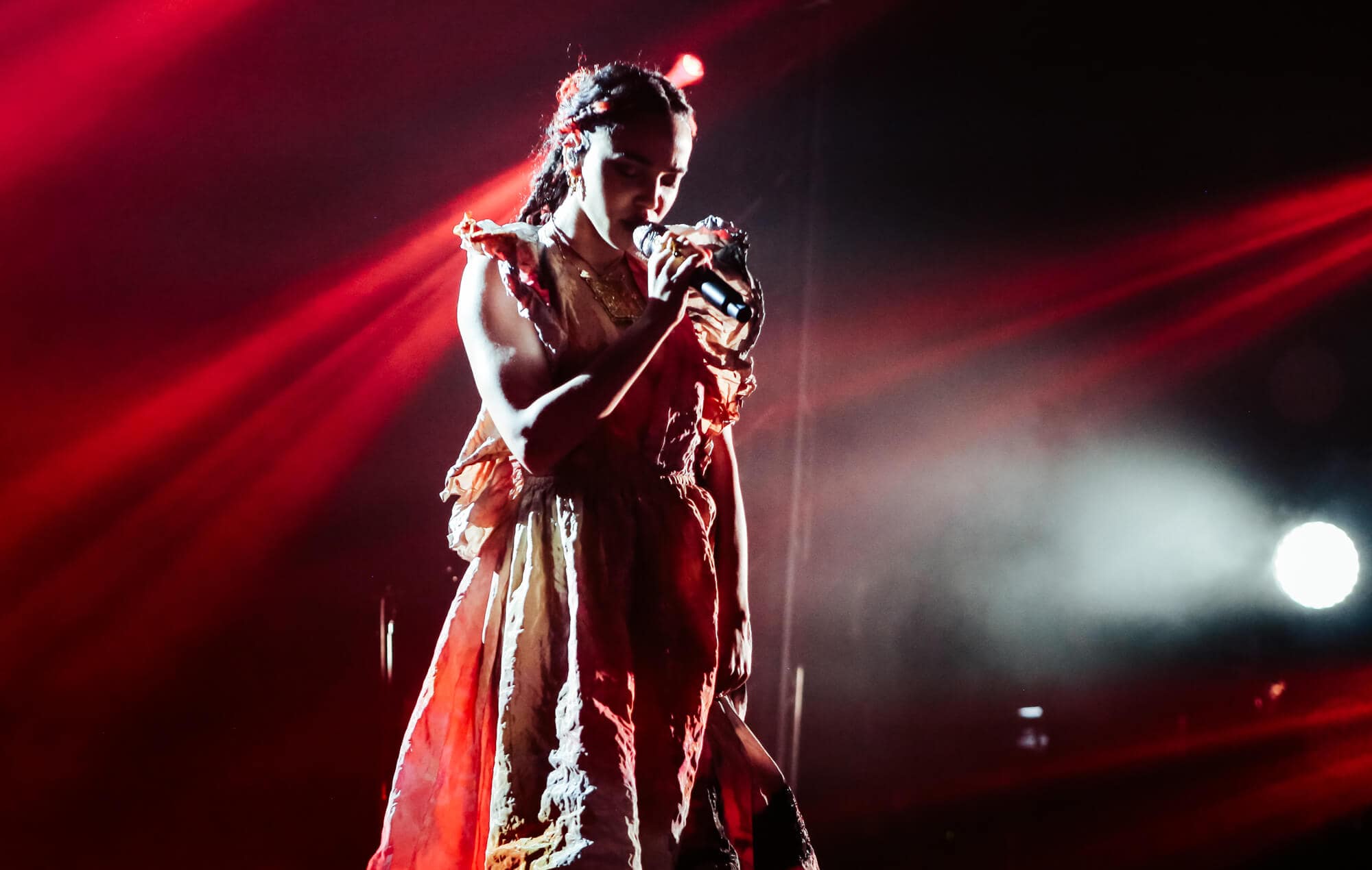 FKA Twigs Joins RAYE’s All Points East 2025 Lineup as Doechii’s Replacement