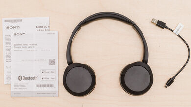 Close-up earbud design