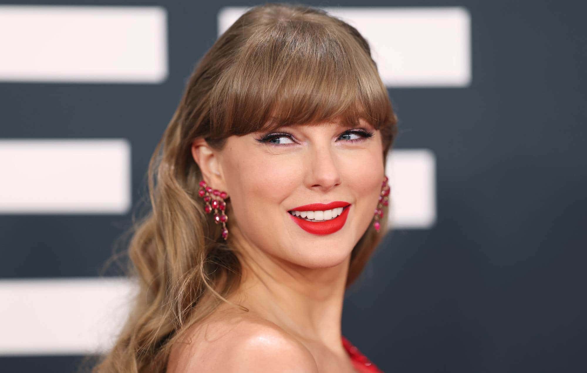 Taylor Swift on stage