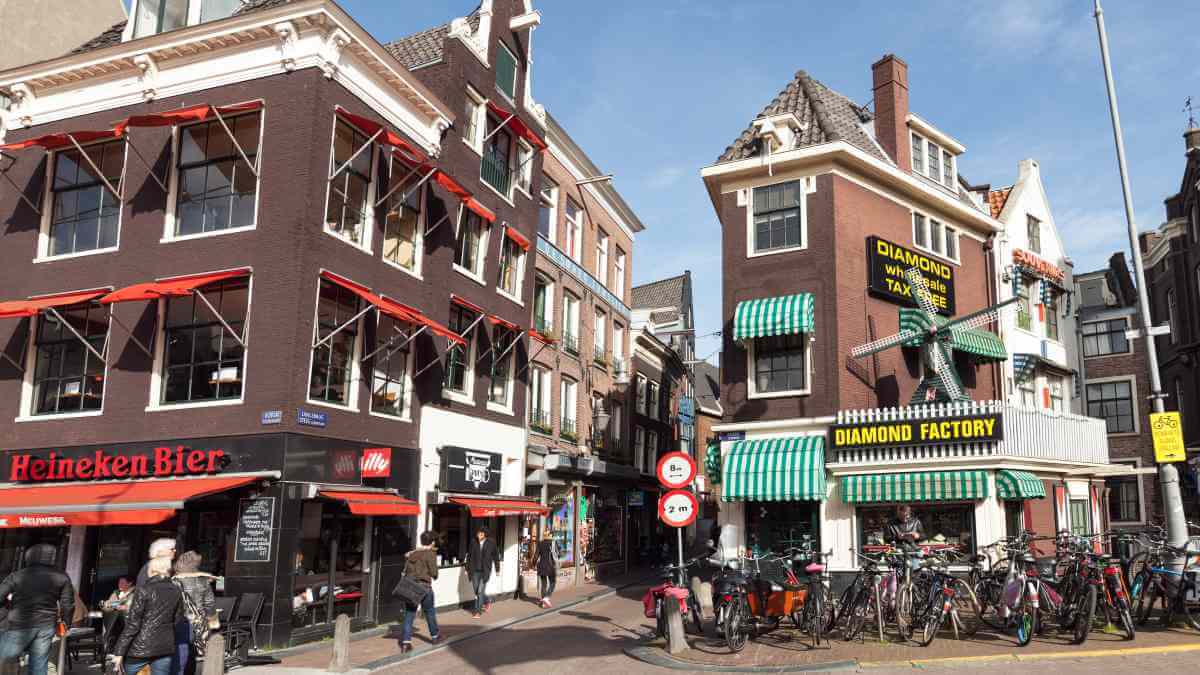 Amsterdam For Diamonds And Tourism