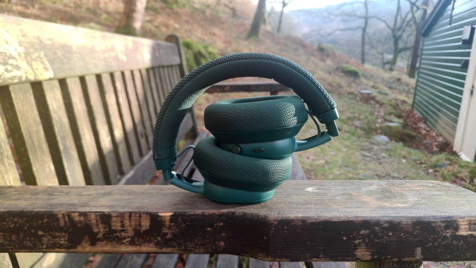 Fairphone Fairbuds XL 2025 headphones with eco-friendly design
